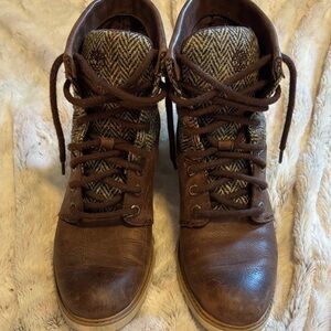 Timberland Brown Leather Lace-Up Hiker Boot with Tweed Tongue